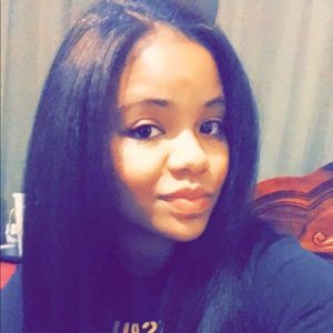 Meet your Posher, Nadia